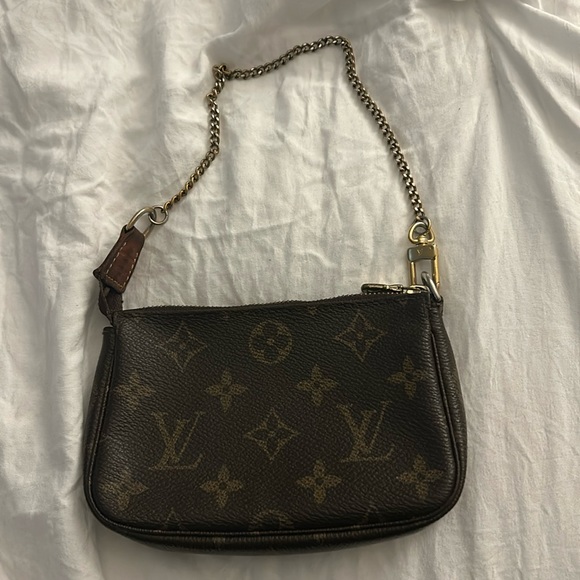 Authentic Louis Vuitton Mini Pochette - Picture 2 of 14